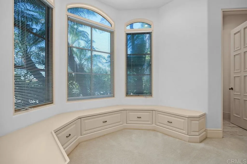 https://cdn.realtyfeed.com/cdn/127/306746456/52b15fb898fac8b5d0be750e4b6937b7.webp