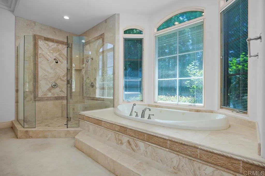 https://cdn.realtyfeed.com/cdn/127/306746456/8c29385a3f78db874e6ea855fd278a3d.webp