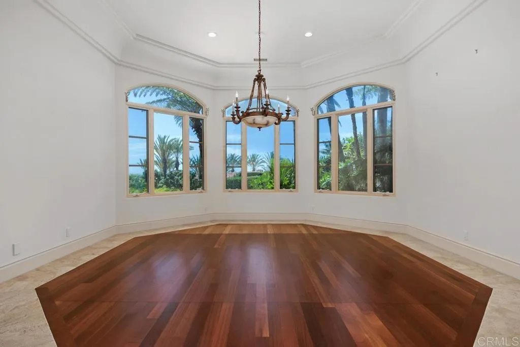 https://cdn.realtyfeed.com/cdn/127/306746456/8fb301e59aec5f608965b1f09354cb48.webp