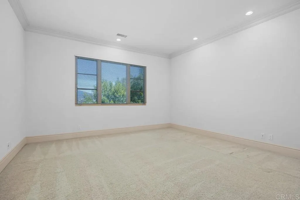 https://cdn.realtyfeed.com/cdn/127/306746456/a70e233c0e772bf5d335caf5b7553b79.webp