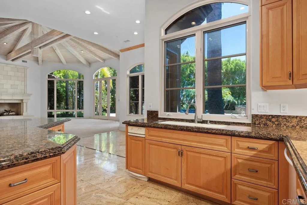 https://cdn.realtyfeed.com/cdn/127/306746456/a9d953e414c15272bfab25a977819e8b.webp