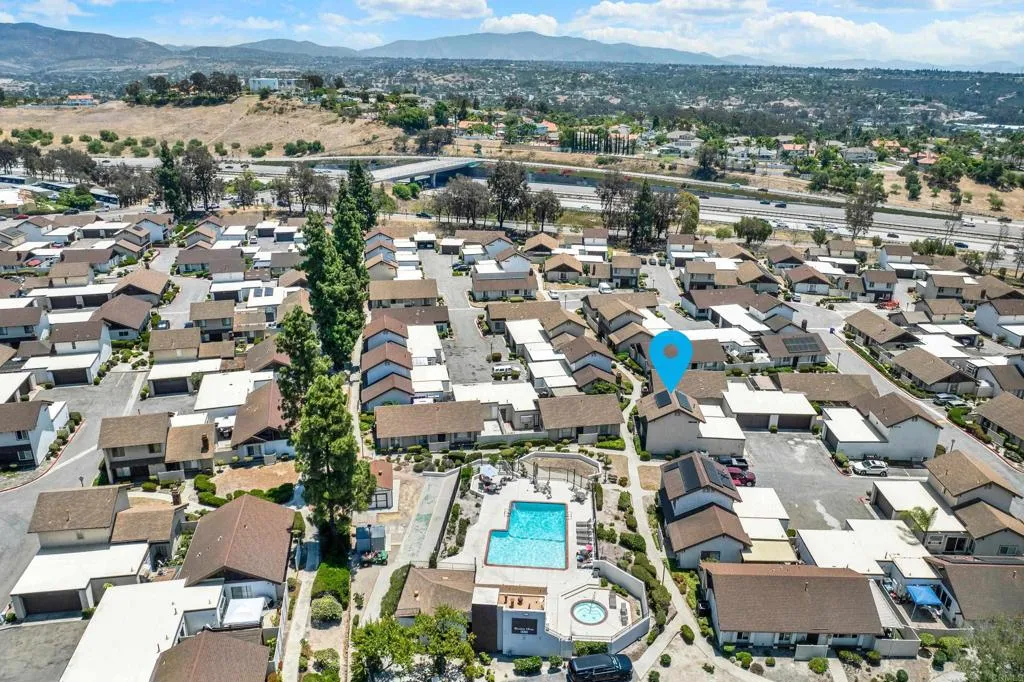 https://cdn.realtyfeed.com/cdn/127/306746459/2d0cc3e662361160cd083055638ecbd4.webp