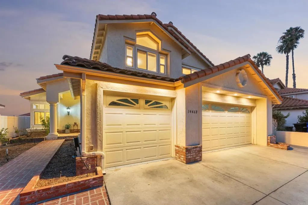 https://cdn.realtyfeed.com/cdn/127/306746460/1bdda5a6be78db13307646cb488f97b5.webp