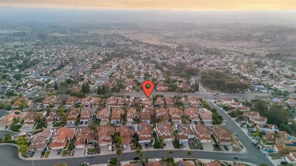 https://cdn.realtyfeed.com/cdn/127/306746460/5445c8ef8bac81d84bae670514181ee1.webp