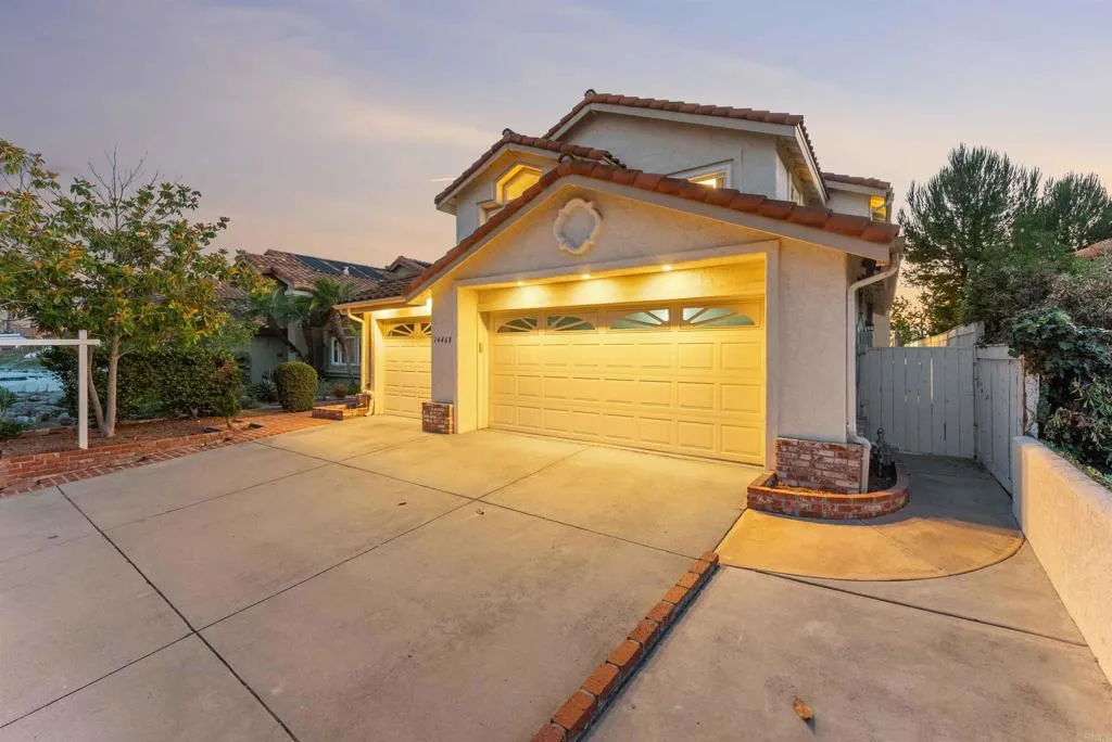 https://cdn.realtyfeed.com/cdn/127/306746460/8e99e5329dd84afdaaff7e582191f041.webp
