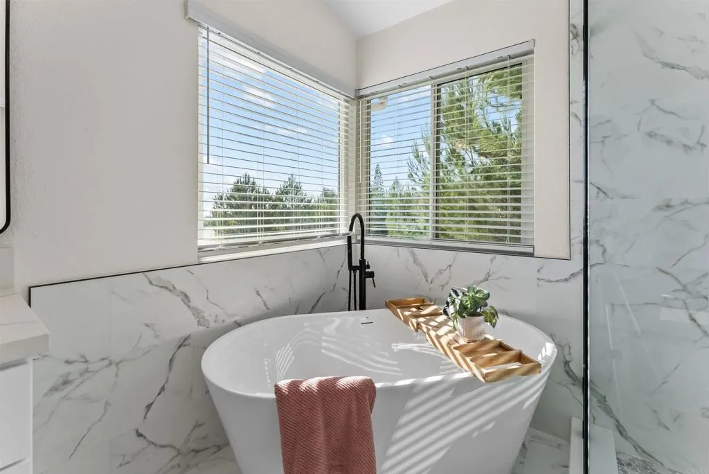 https://cdn.realtyfeed.com/cdn/127/306746460/b4ddab475ad71075ef1c4f290250d7ca.webp