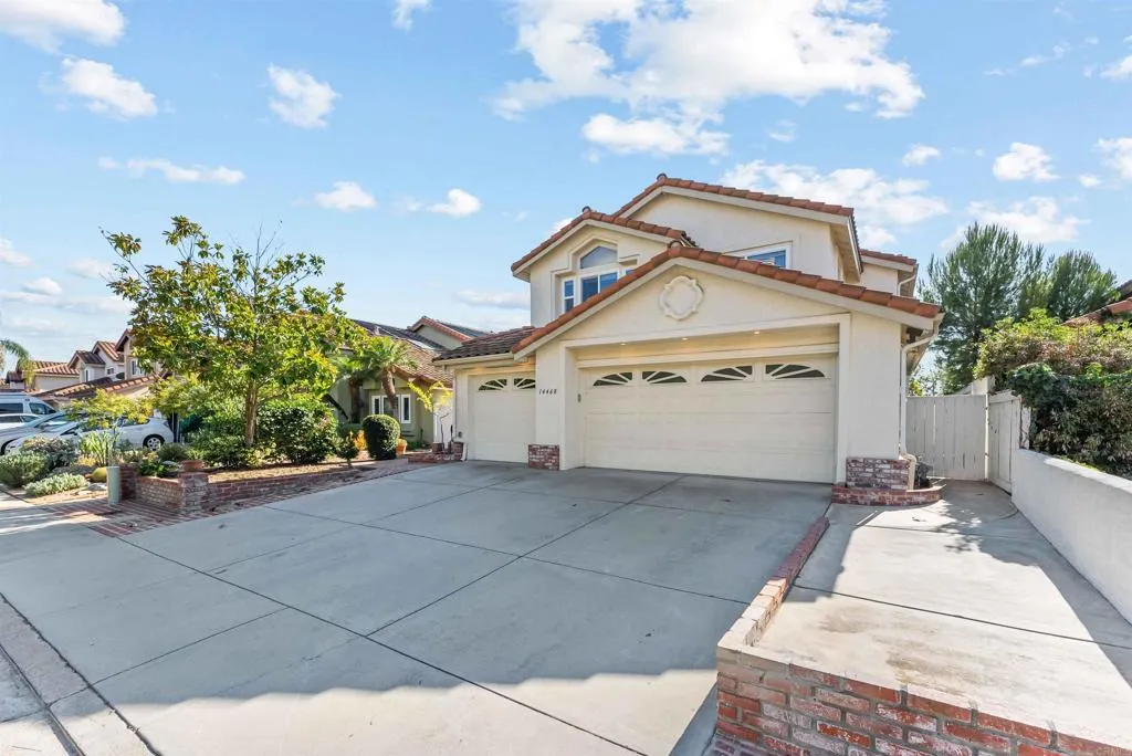 https://cdn.realtyfeed.com/cdn/127/306746460/bf07ecf88495bb0f0276a50689aa3c8d.webp