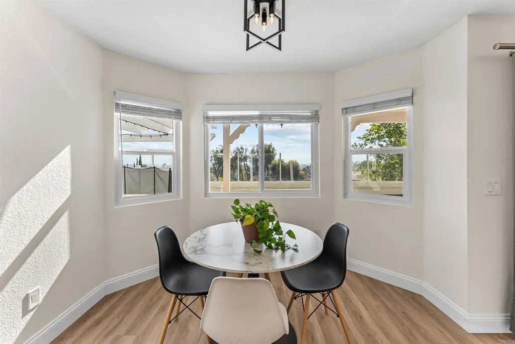 https://cdn.realtyfeed.com/cdn/127/306746460/dec4d72e32f23b15961c32a187189128.webp