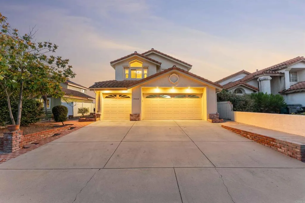 https://cdn.realtyfeed.com/cdn/127/306746460/f14cb22a95acd3b60efde945cac39f6d.webp