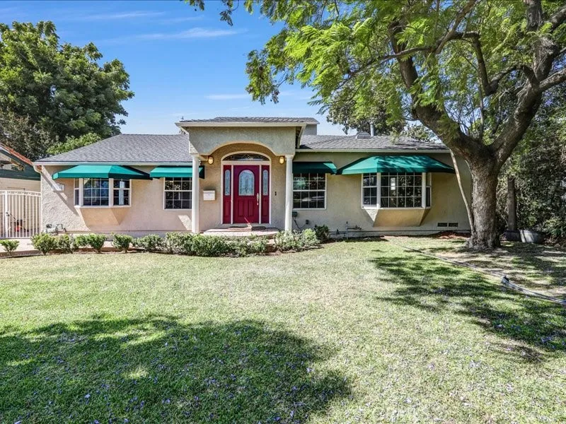 1315 W Valleyheart, Burbank, CA 91506 - Photo 2 of 35, Burbank, CA