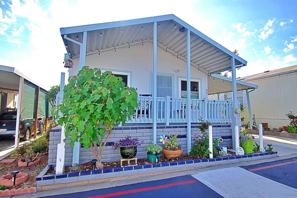 https://cdn.realtyfeed.com/cdn/127/306746492/e2b1f5535d3680195268fc92e23e64a4.webp