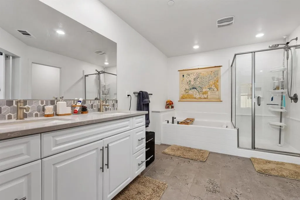 https://cdn.realtyfeed.com/cdn/127/306746494/57ed2b8057c121c0156f001af00a87ba.webp