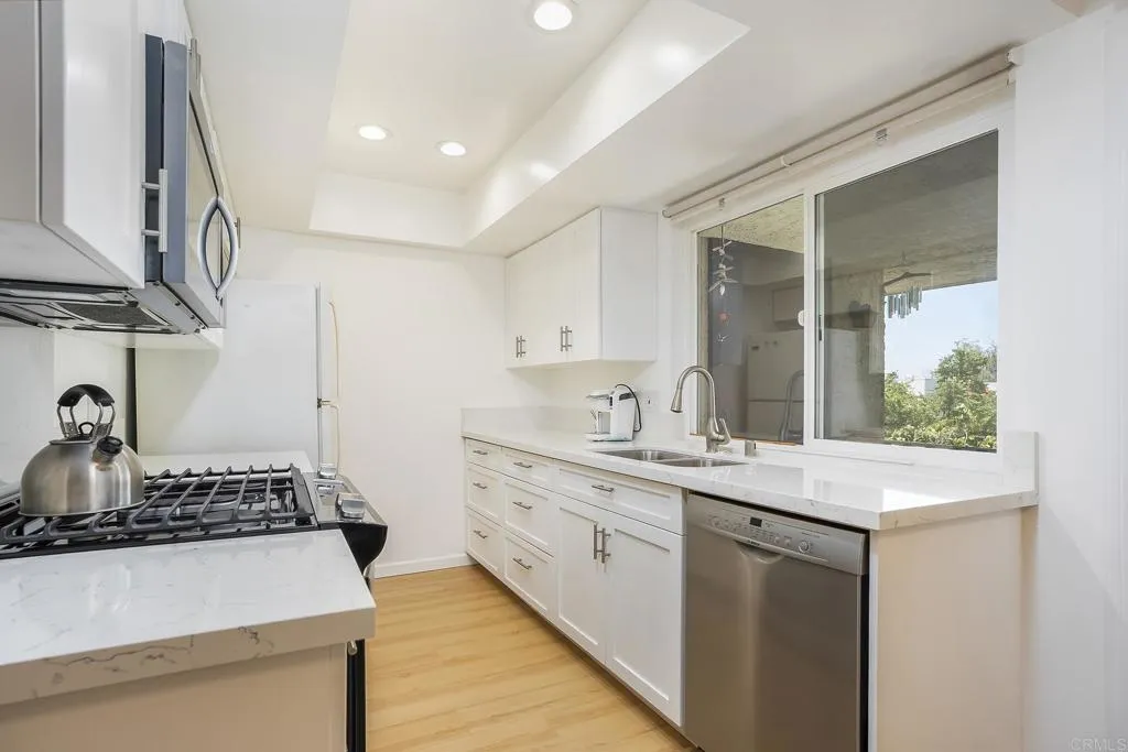 https://cdn.realtyfeed.com/cdn/127/306746530/ae1cd16be0dafc9bb046236deaaae5ba.webp