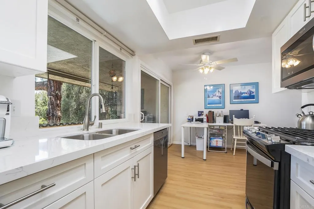 https://cdn.realtyfeed.com/cdn/127/306746530/e6cbf113eb3fa9e1895193d7aef942b9.webp