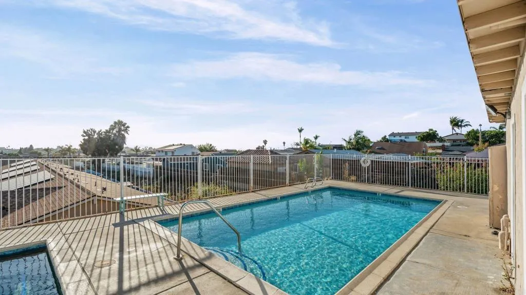 https://cdn.realtyfeed.com/cdn/127/306746532/8669019abb9b0045597c8169f1f086b9.webp