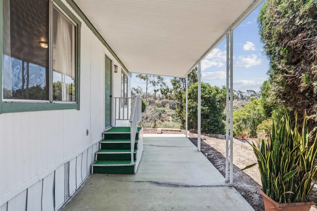 https://cdn.realtyfeed.com/cdn/127/306746569/331cb531bf1cbf952855c430ffc90769.webp