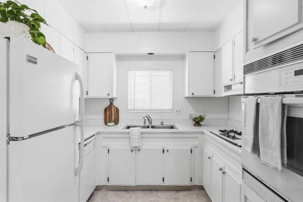 https://cdn.realtyfeed.com/cdn/127/306746569/560e078e9c09118ed23889b247a6e5ec.webp
