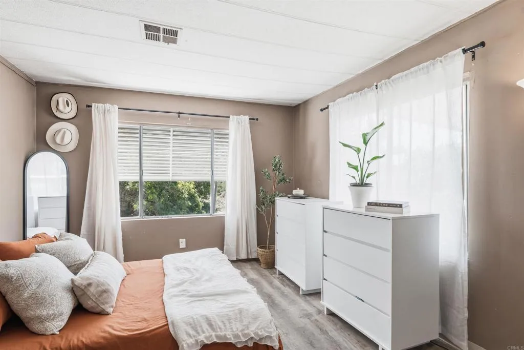 https://cdn.realtyfeed.com/cdn/127/306746569/7778df2bd02cb758ce3d5d41b0375fa6.webp