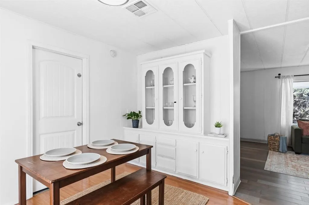 https://cdn.realtyfeed.com/cdn/127/306746569/adbc525439bad09a14896d1f3db970ac.webp