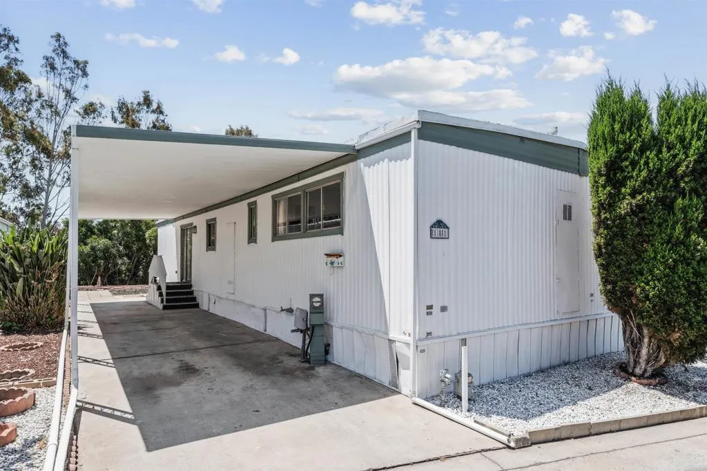 https://cdn.realtyfeed.com/cdn/127/306746569/e1a506f7af35d5786e8f36c60d11bb23.webp