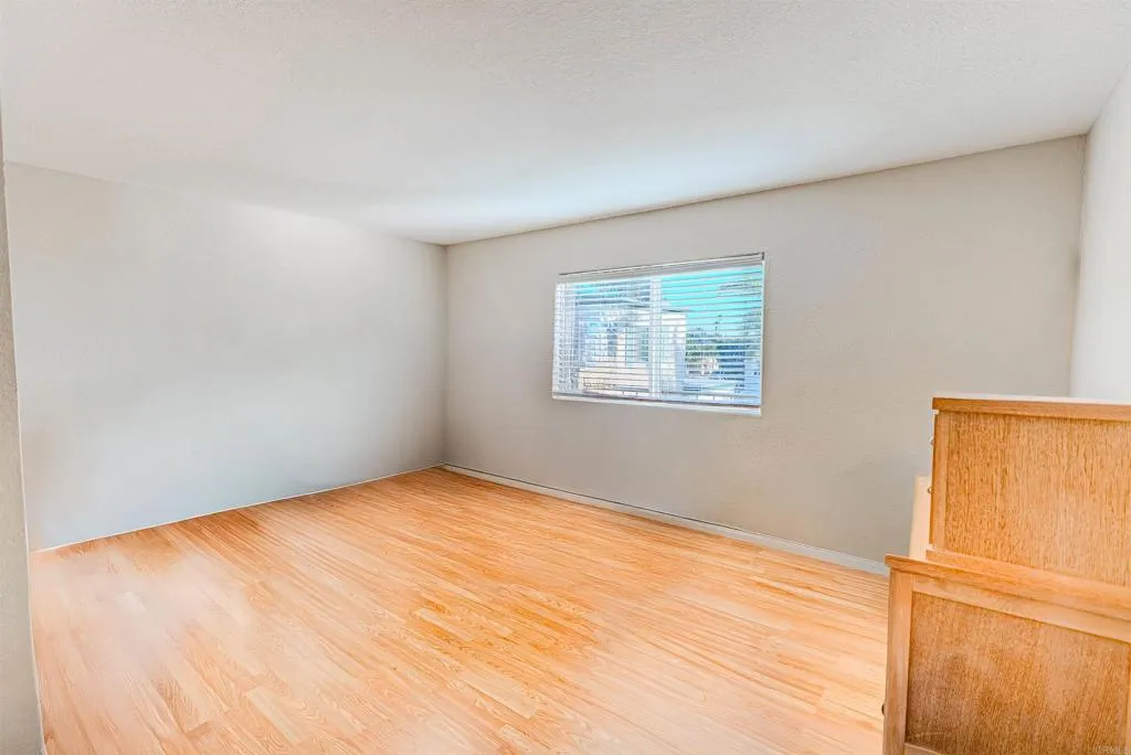 https://cdn.realtyfeed.com/cdn/127/306746571/76d005253d6ec5812477e69eb52dba05.webp