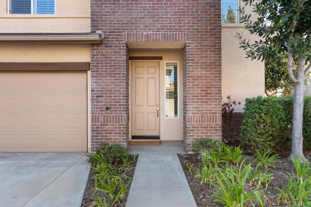 https://cdn.realtyfeed.com/cdn/127/306746701/76cee709aaecba3dd957074942faf65b.webp