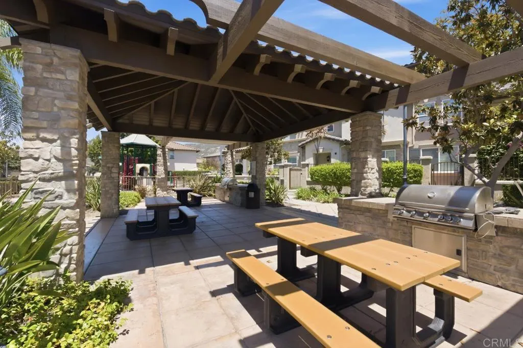 https://cdn.realtyfeed.com/cdn/127/306746701/bcf47093ea835e49a29b7ce3f8d9b6dd.webp