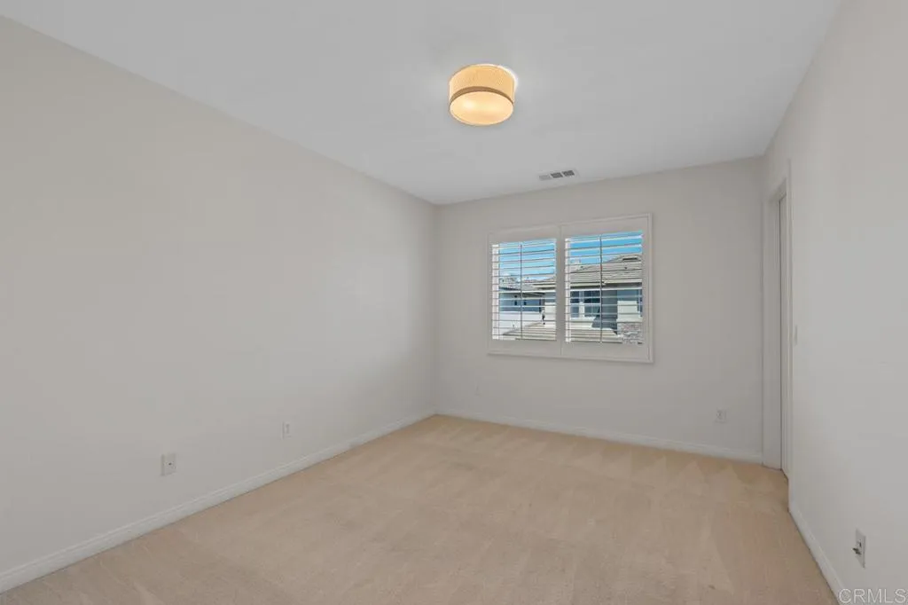 https://cdn.realtyfeed.com/cdn/127/306746701/e4ac2e6cc67e6a63d789e173c5dc04c1.webp