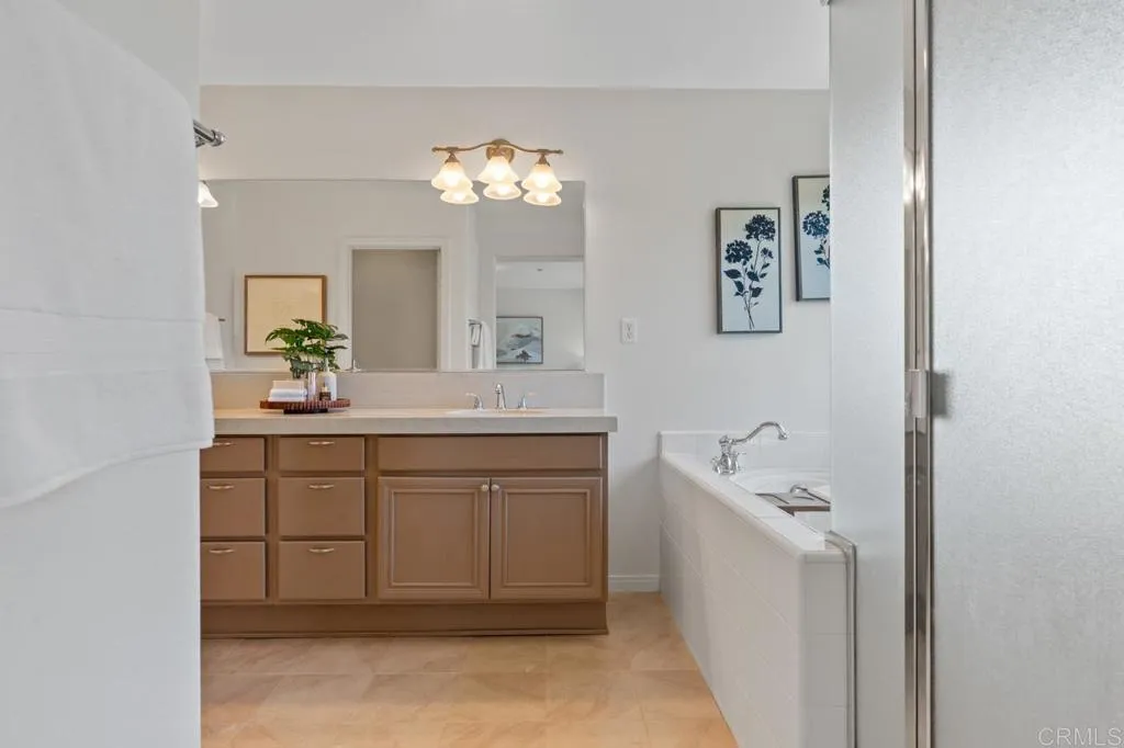 https://cdn.realtyfeed.com/cdn/127/306746701/f0cd925488f6a4b4967ad05e9806f3f5.webp