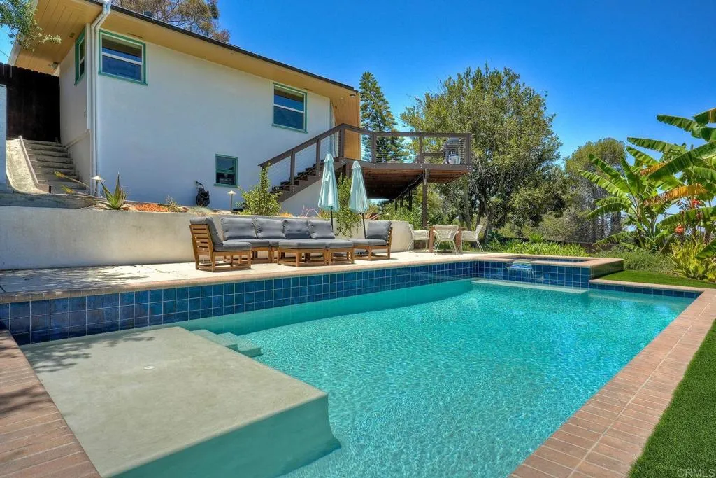 https://cdn.realtyfeed.com/cdn/127/306746713/189af5e6ee22ddab04667ed3ef06d0c0.webp