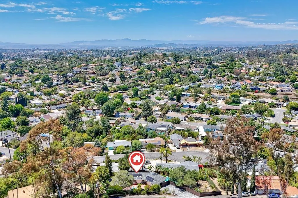 https://cdn.realtyfeed.com/cdn/127/306746713/1ae4e925a959d8c286558cfae342cf51.webp