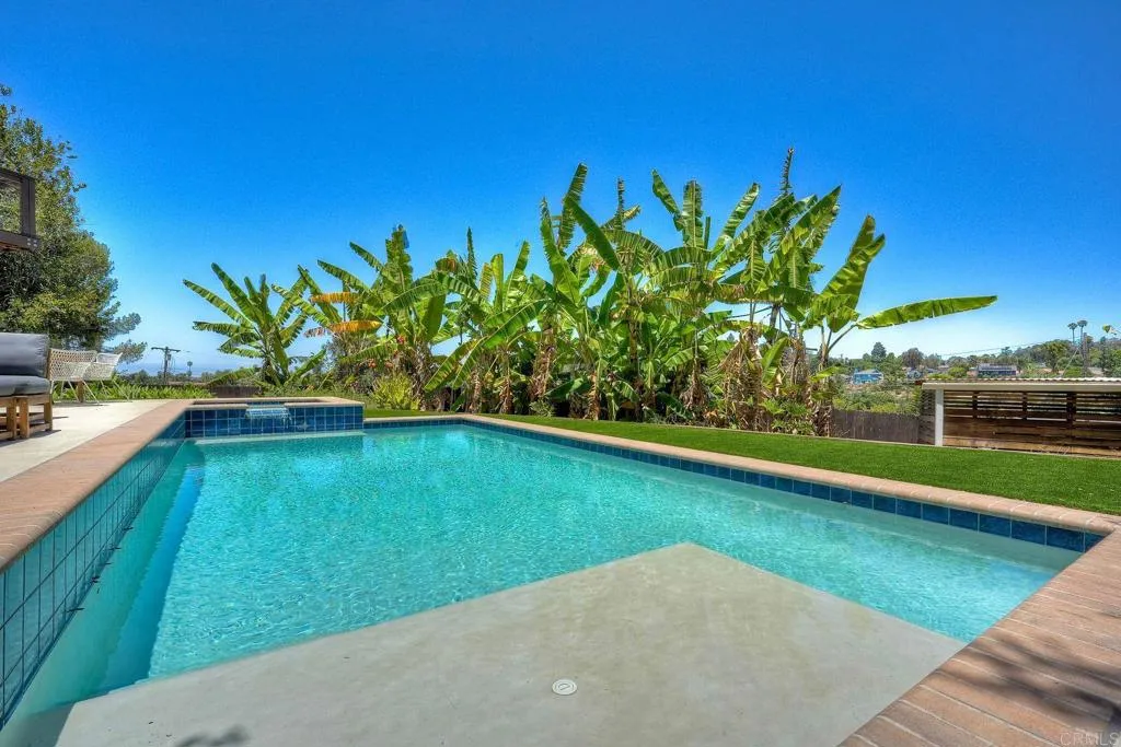 https://cdn.realtyfeed.com/cdn/127/306746713/2b197f491237dbe8848fbdf81917ac02.webp