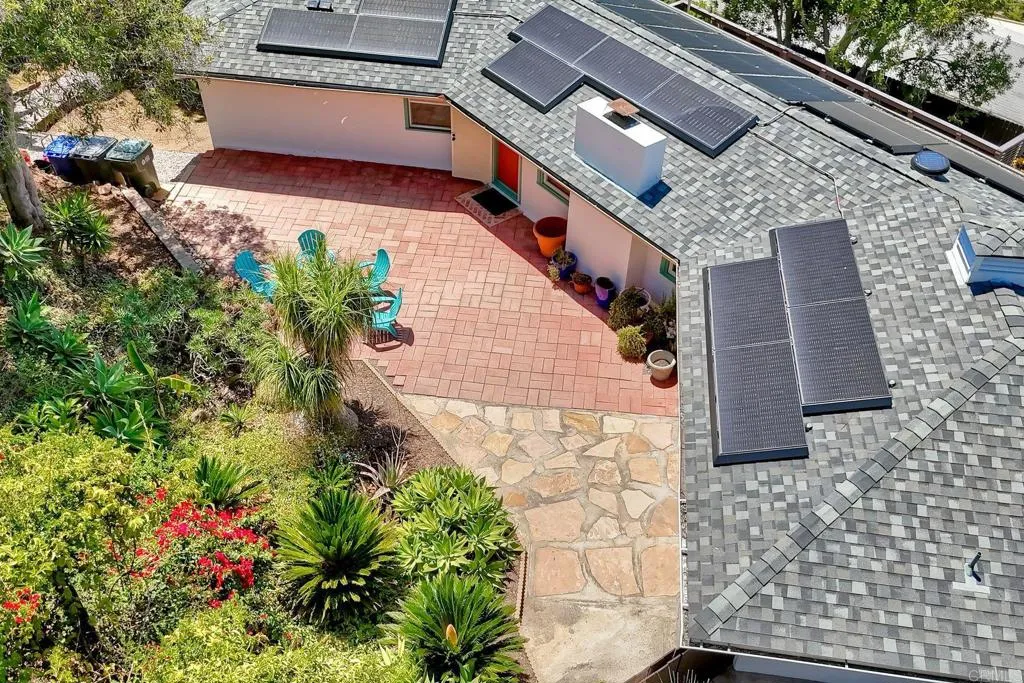 https://cdn.realtyfeed.com/cdn/127/306746713/452d143e0f1cc2d2feb991d6f4ebaea5.webp