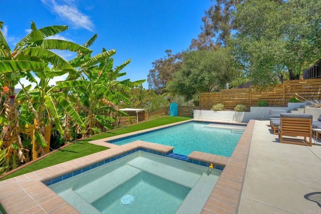 https://cdn.realtyfeed.com/cdn/127/306746713/6a6d37477d9128df0b936c7df49335d6.webp