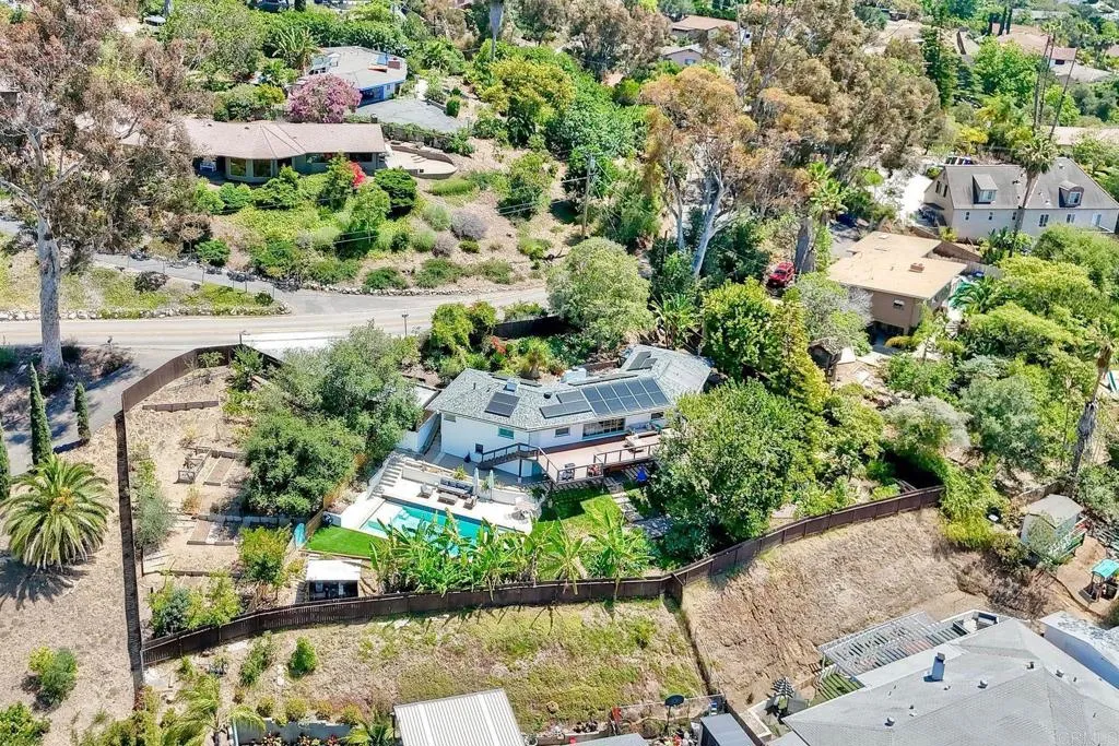 https://cdn.realtyfeed.com/cdn/127/306746713/ad6b35f2931450cbfbe12e87a052f410.webp