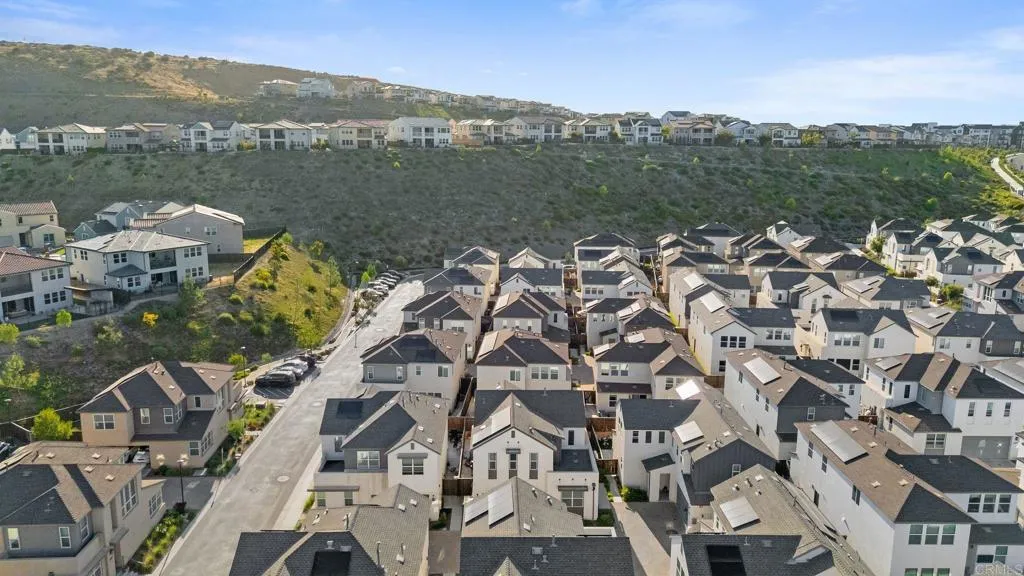 https://cdn.realtyfeed.com/cdn/127/306746736/45209efd0f996dac6f35d4d4c5b14103.webp