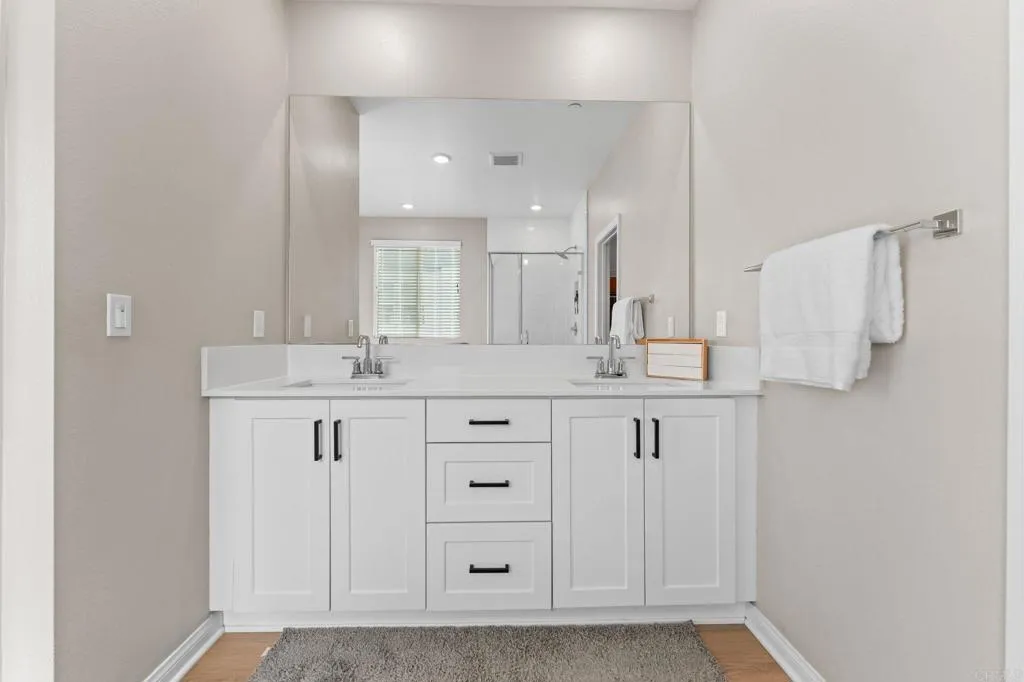 https://cdn.realtyfeed.com/cdn/127/306746736/698b3caa98b8fe4be1d68f3ce01c0c33.webp