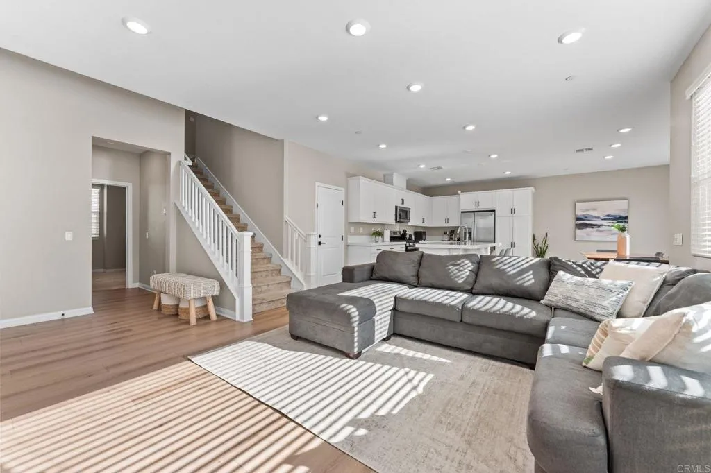 https://cdn.realtyfeed.com/cdn/127/306746736/78a8b35c106e19b74531355b246646af.webp