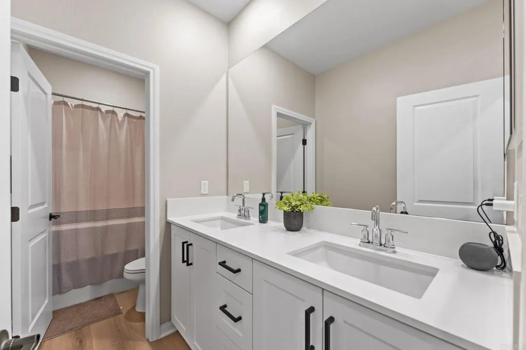 https://cdn.realtyfeed.com/cdn/127/306746736/919b1e76049716e181c2574fabf225a5.webp