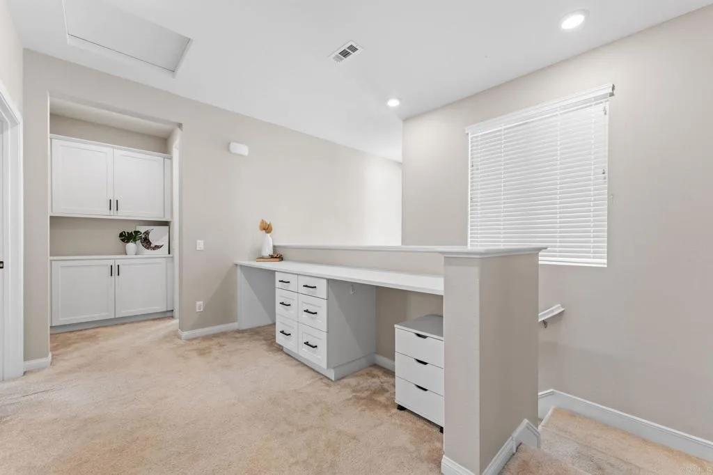 https://cdn.realtyfeed.com/cdn/127/306746736/ee6c956b1e052189f3d4a9eeeb4d2b70.webp