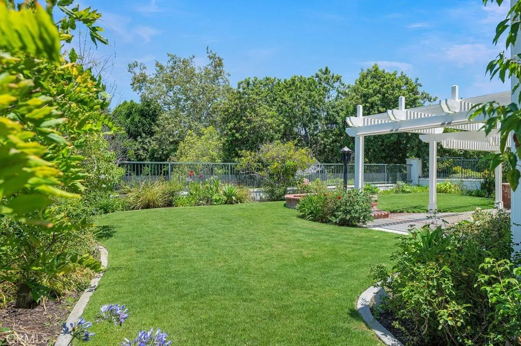11 Pinewood Drive, Coto de Caza, CA 92679 - Photo 4 of 30, Coto De Caza, CA
