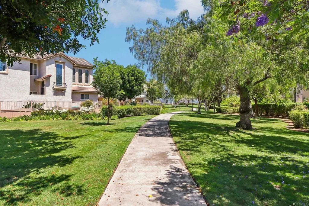 https://cdn.realtyfeed.com/cdn/127/306746798/87a327971ea1410bb6b4931ff8b70c73.webp