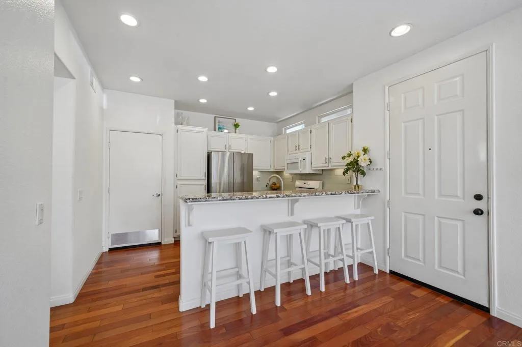 https://cdn.realtyfeed.com/cdn/127/306746798/881de71d0582e59a2790d6d8e3775eda.webp