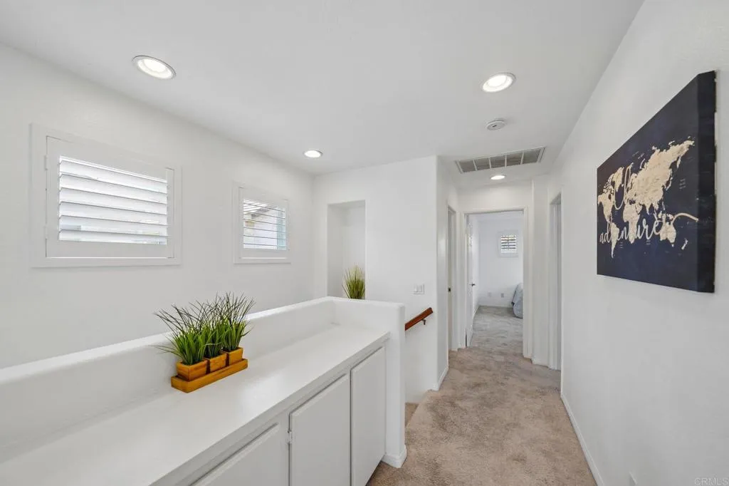 https://cdn.realtyfeed.com/cdn/127/306746798/ba9257f33ab8353e89f5286a12bfef96.webp