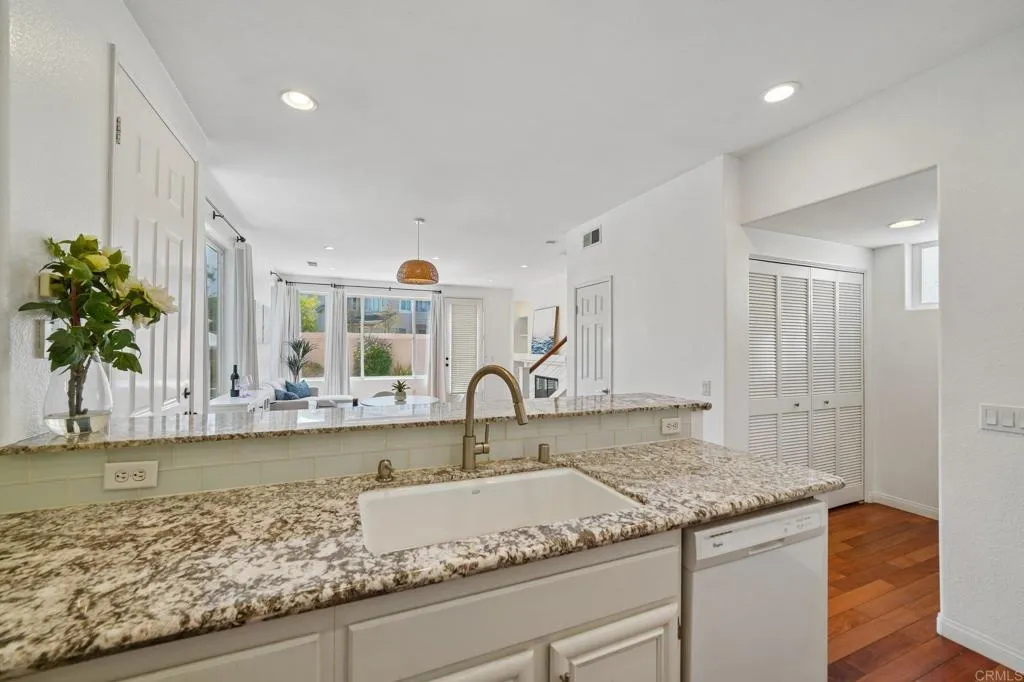 https://cdn.realtyfeed.com/cdn/127/306746798/da0d3df91d54c77787d6b0a57e22e190.webp