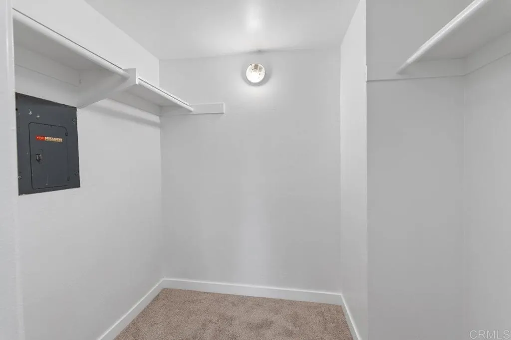 https://cdn.realtyfeed.com/cdn/127/306746799/8d16eca49d4e1603e37d976f5aadea49.webp