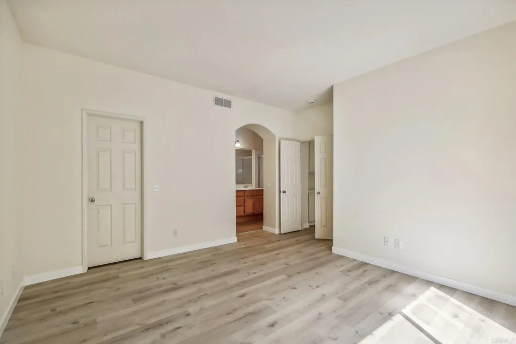 https://cdn.realtyfeed.com/cdn/127/306746874/34455196e27ceabea5227e2375e33c55.webp