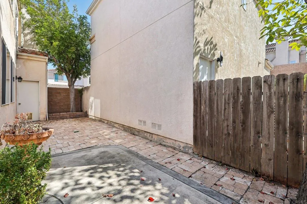 https://cdn.realtyfeed.com/cdn/127/306746874/616b0c2cf1cfafde6312ed679ce0d30f.webp