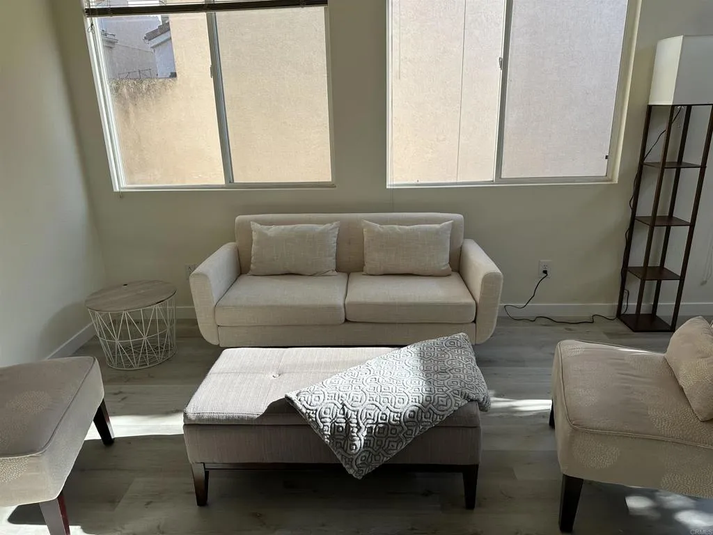 https://cdn.realtyfeed.com/cdn/127/306746874/efa32e46728294cfcd56bdb1f5a37a4e.webp