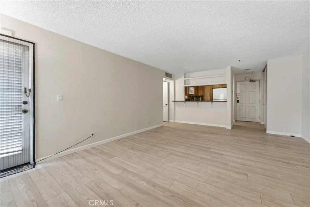 https://cdn.realtyfeed.com/cdn/127/306746895/1aa30f0f76d9236ef05bc9cb6ce08932.webp